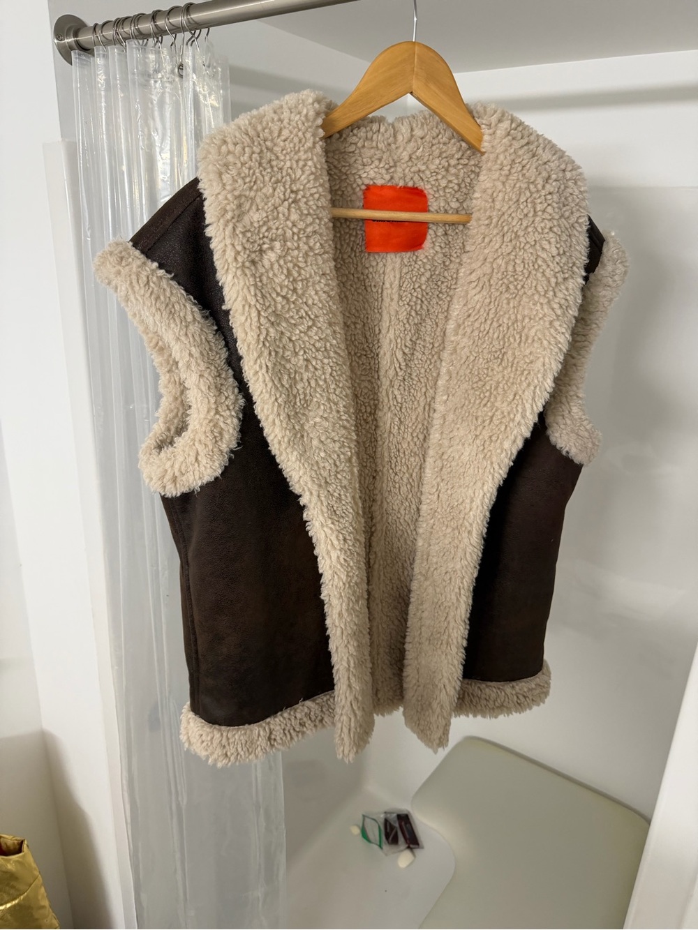 Simon Miller Cream & Dark Brown Shearling-Lined Sleeveless Jacket